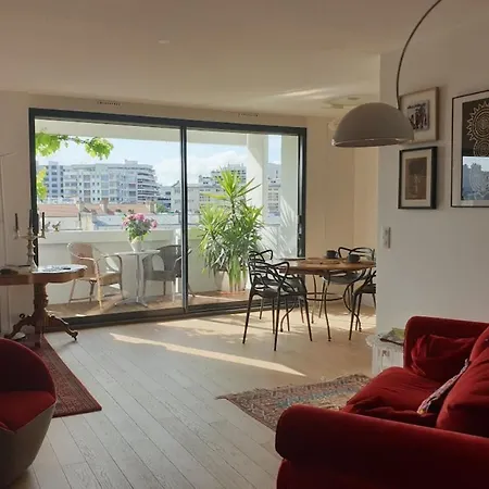 Quiet And Bright With Large Terrace Appartement