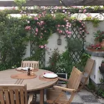 Quiet And Bright With Large Terrace Apartman