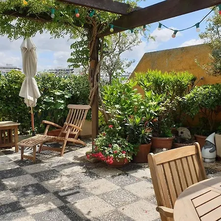 Quiet And Bright With Large Terrace * Párizs