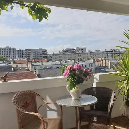 Quiet And Bright With Large Terrace * Paris