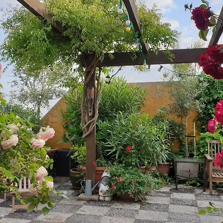 Quiet And Bright With Large Terrace Párizs